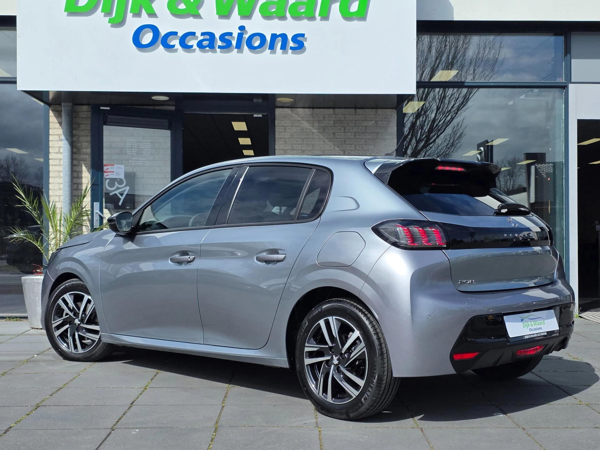 Hoofdafbeelding Peugeot 208