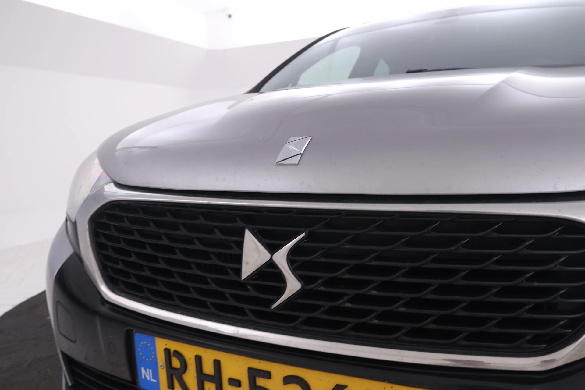 Hoofdafbeelding DS DS 4