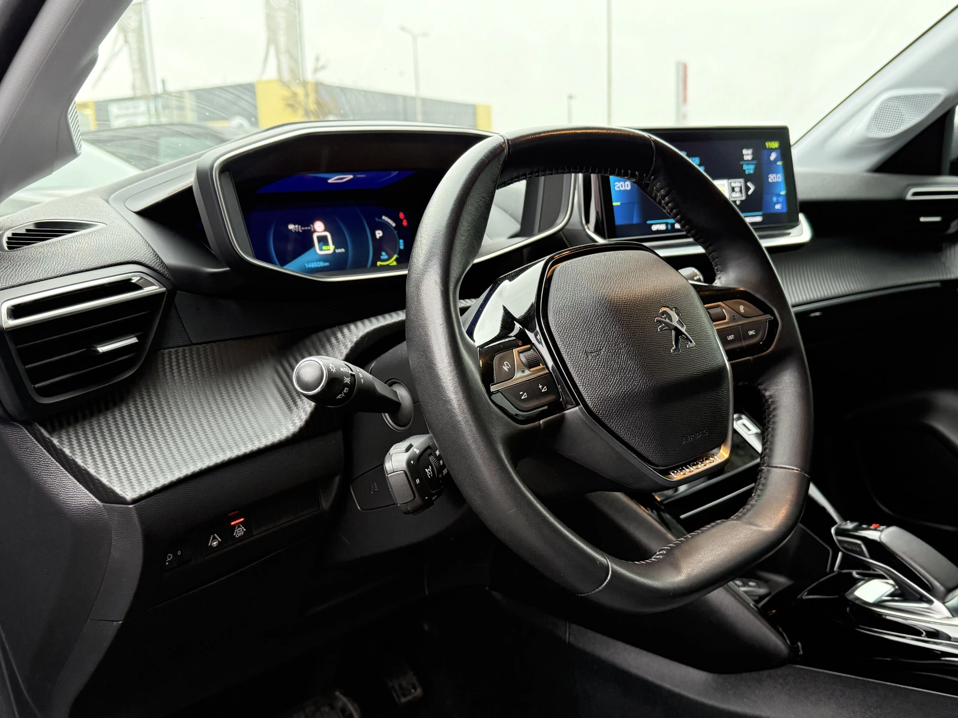 Hoofdafbeelding Peugeot e-208