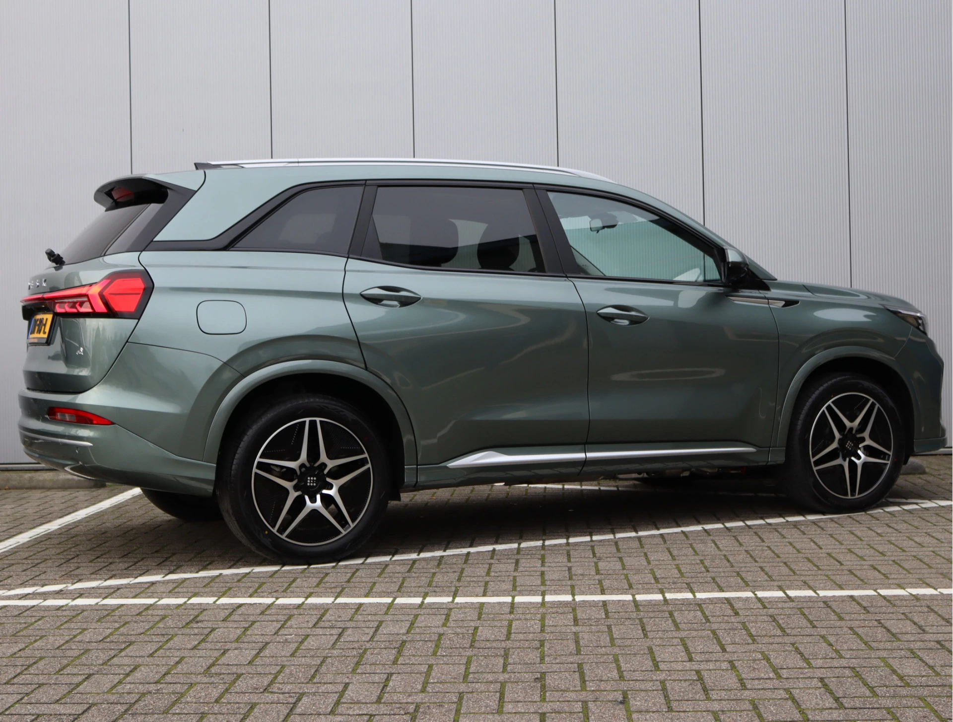 Hoofdafbeelding DFSK E5 PHEV