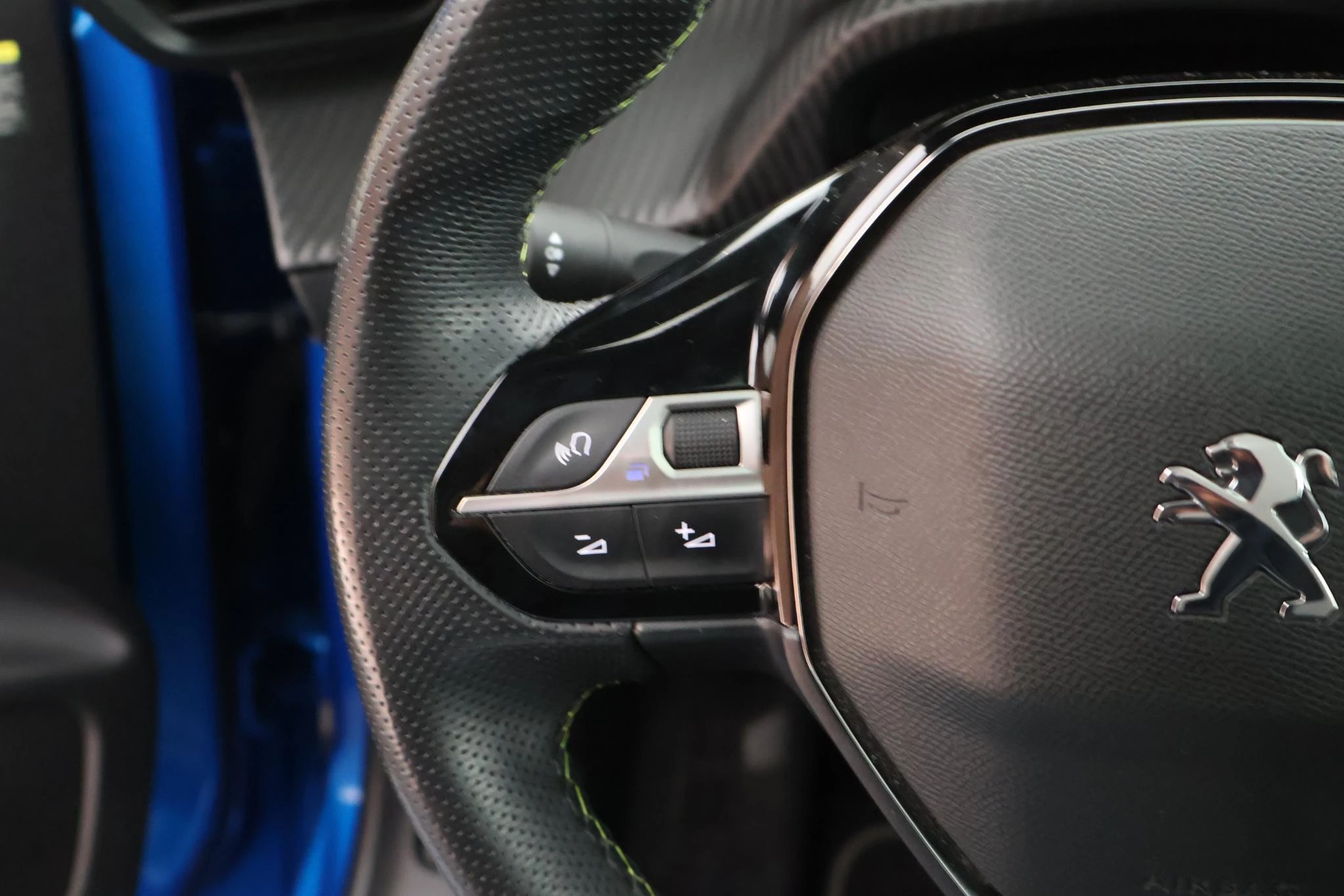 Hoofdafbeelding Peugeot e-208