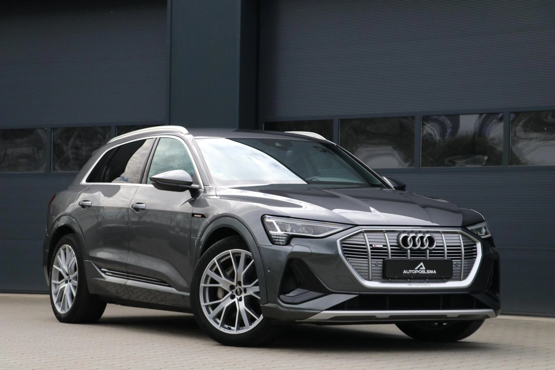 Hoofdafbeelding Audi e-tron