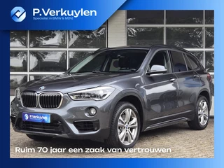 Hoofdafbeelding BMW X1 BMW X1 sDrive20i SPORTLINE | HARMAN KARDON | SPORTSTOELEN | TREKHAAK | STOELVERWARMING |