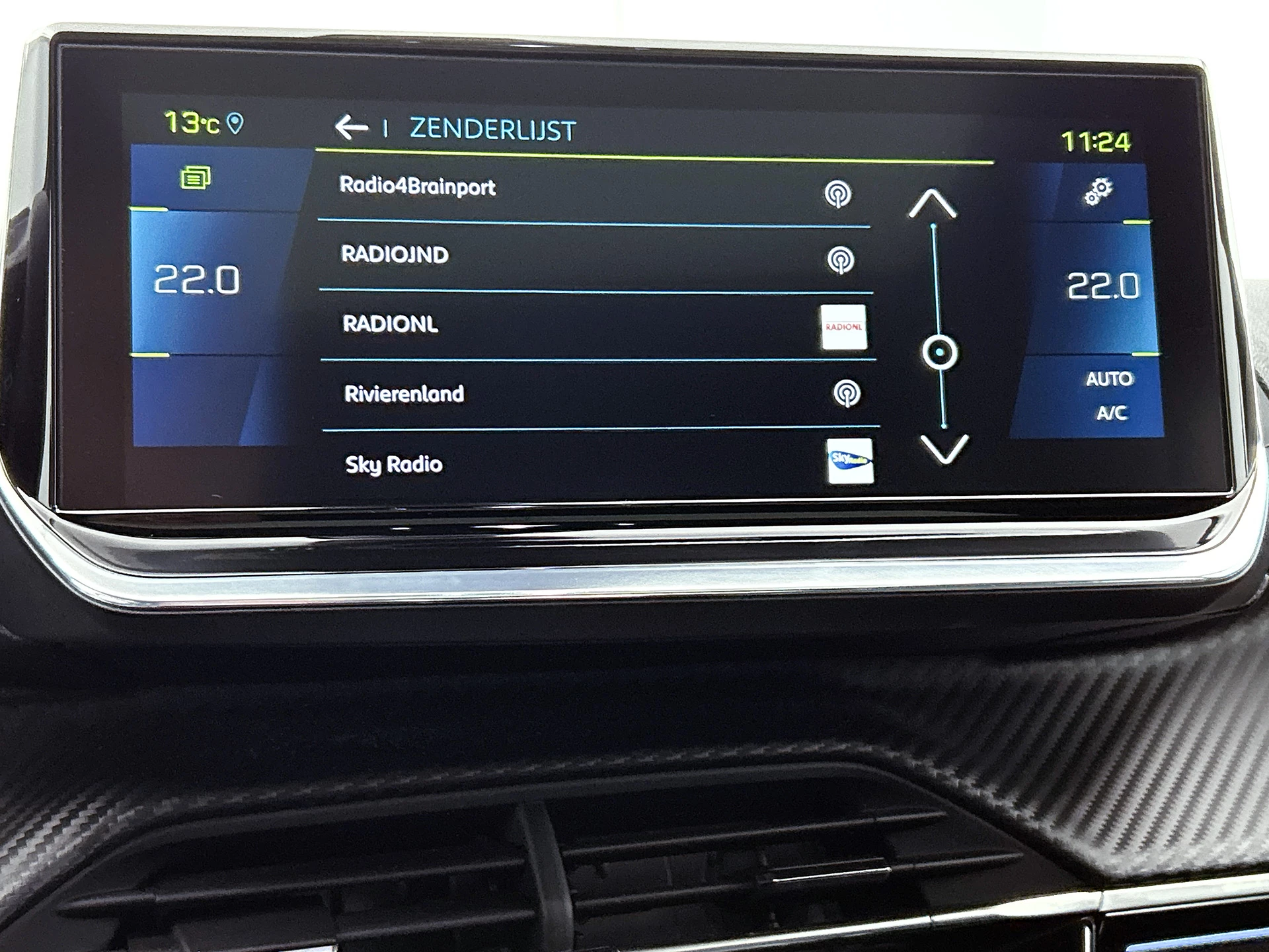 Hoofdafbeelding Peugeot e-2008