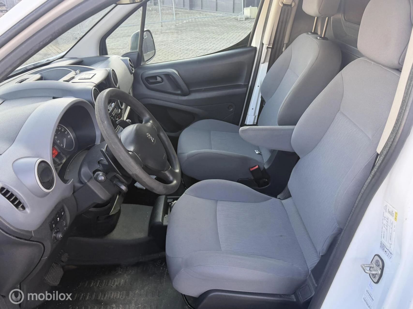 Hoofdafbeelding Peugeot Partner