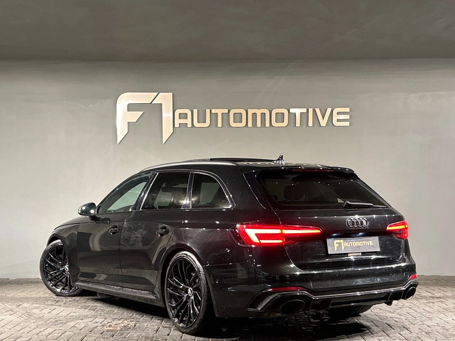 Hoofdafbeelding Audi RS4