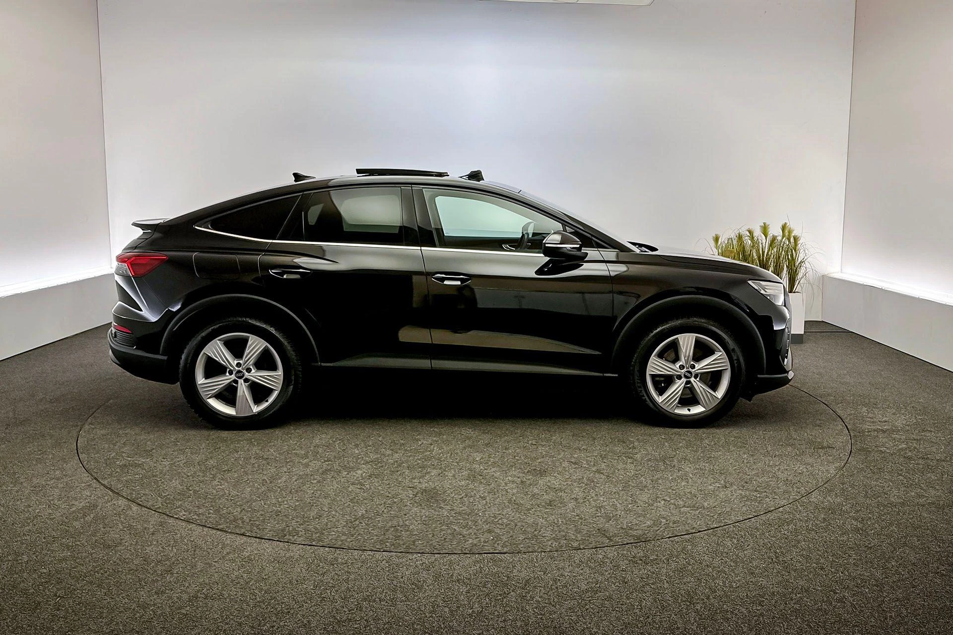 Hoofdafbeelding Audi Q4 e-tron