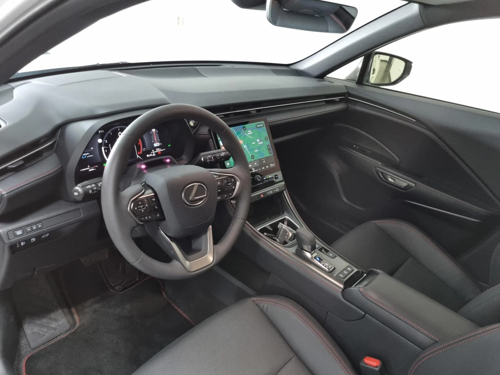 Hoofdafbeelding Lexus LBX