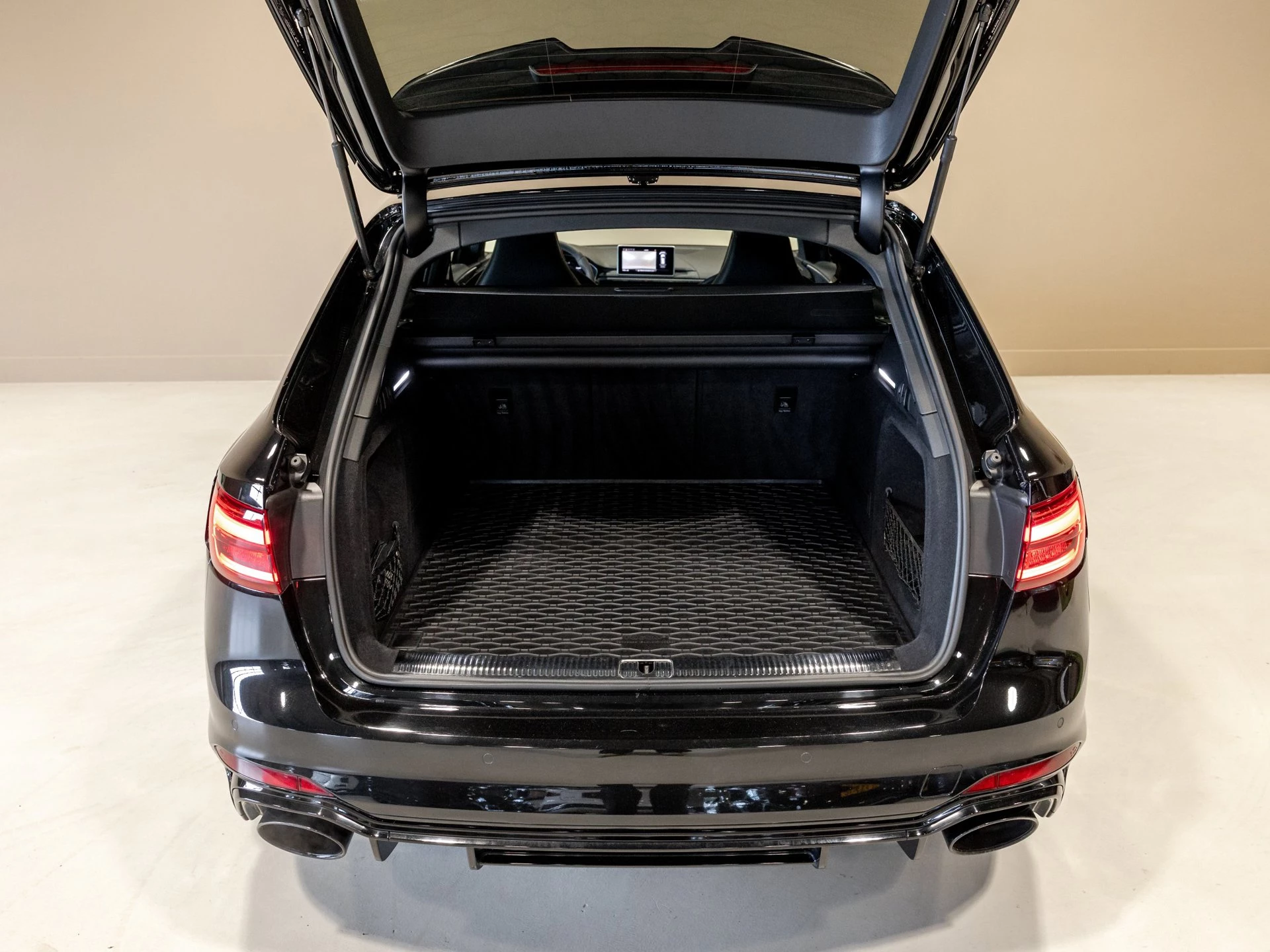 Hoofdafbeelding Audi RS4