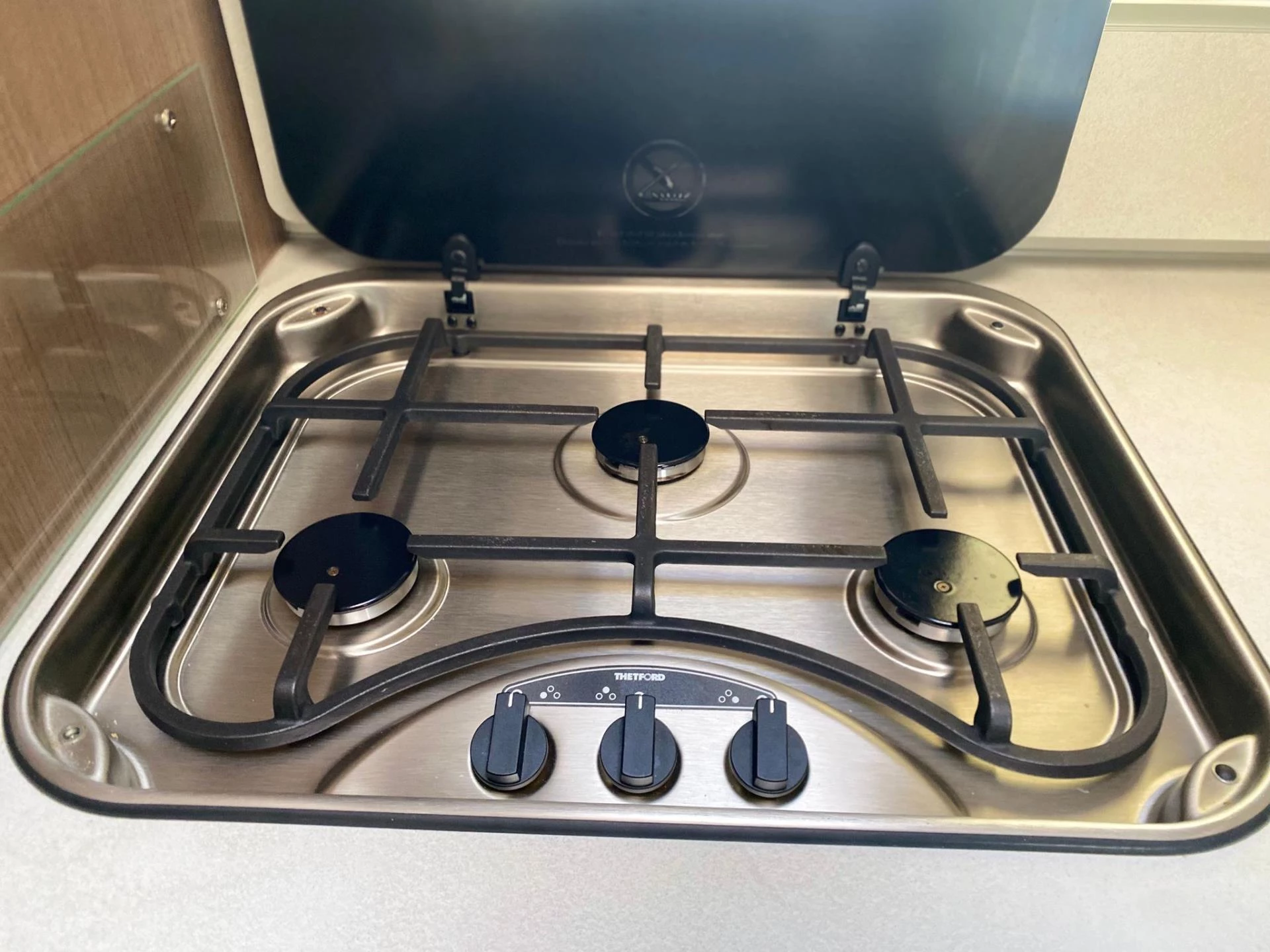 Hoofdafbeelding Carado T447