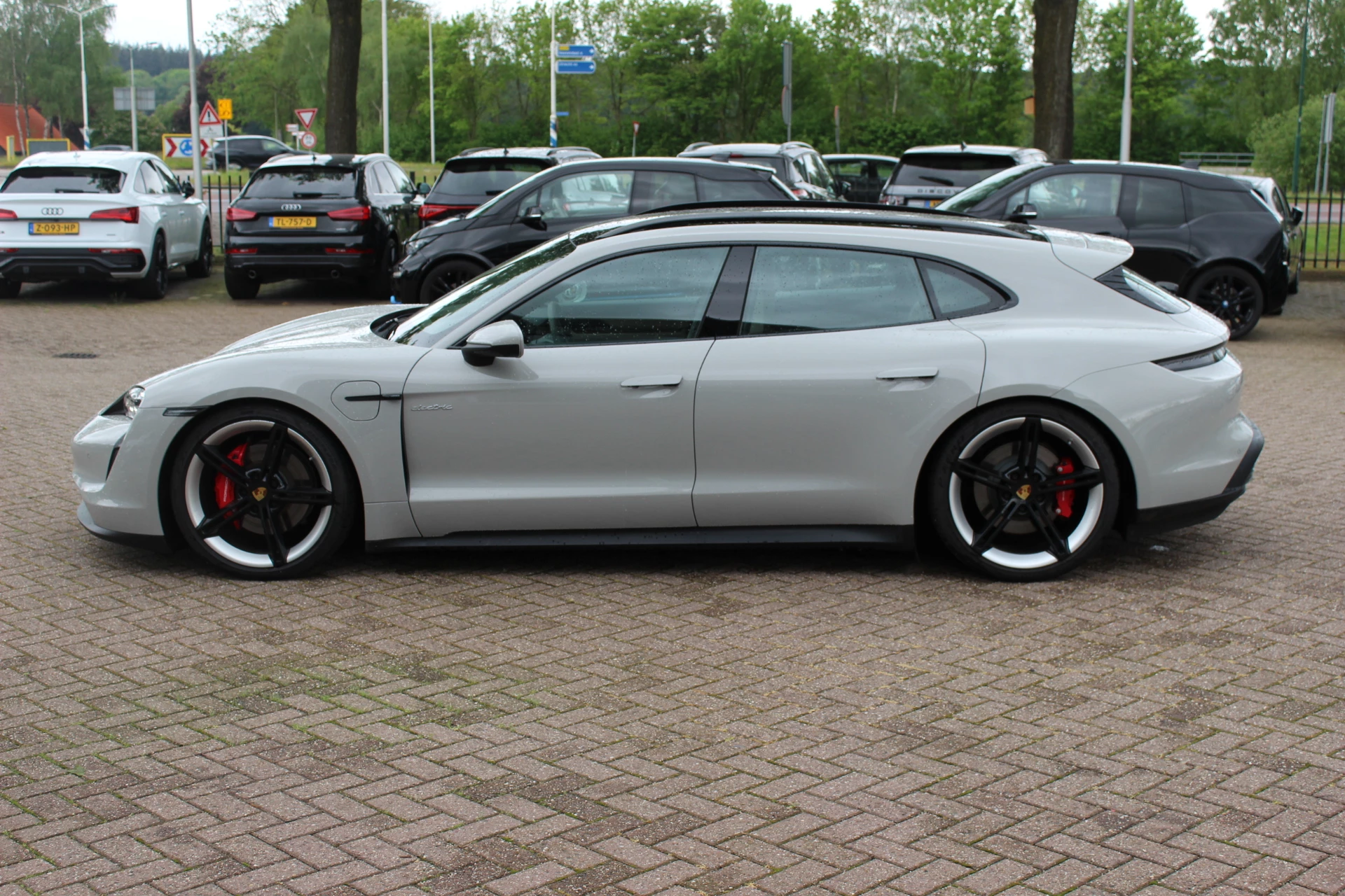 Hoofdafbeelding Porsche Taycan