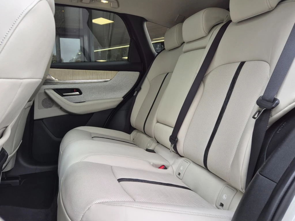 Hoofdafbeelding Mazda CX-60