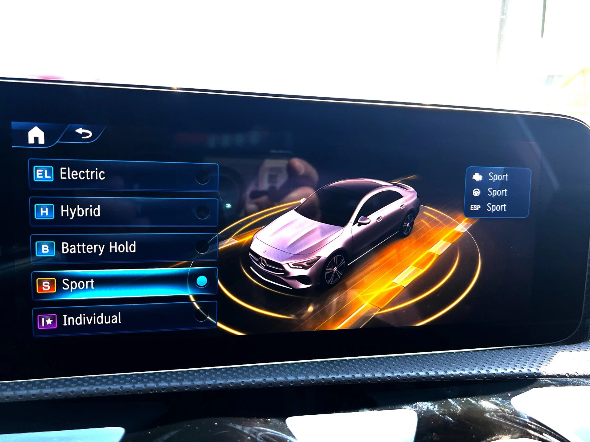 Hoofdafbeelding Mercedes-Benz CLA