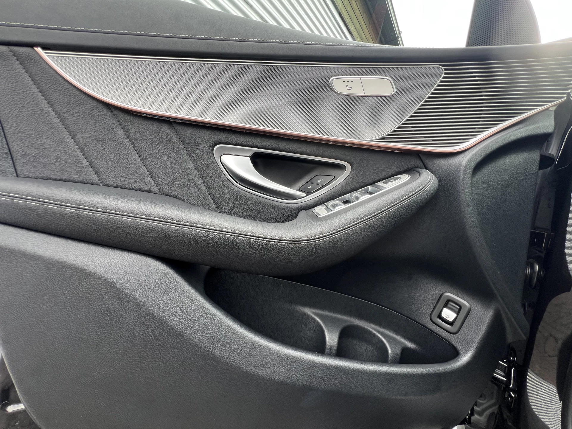 Hoofdafbeelding Mercedes-Benz EQC