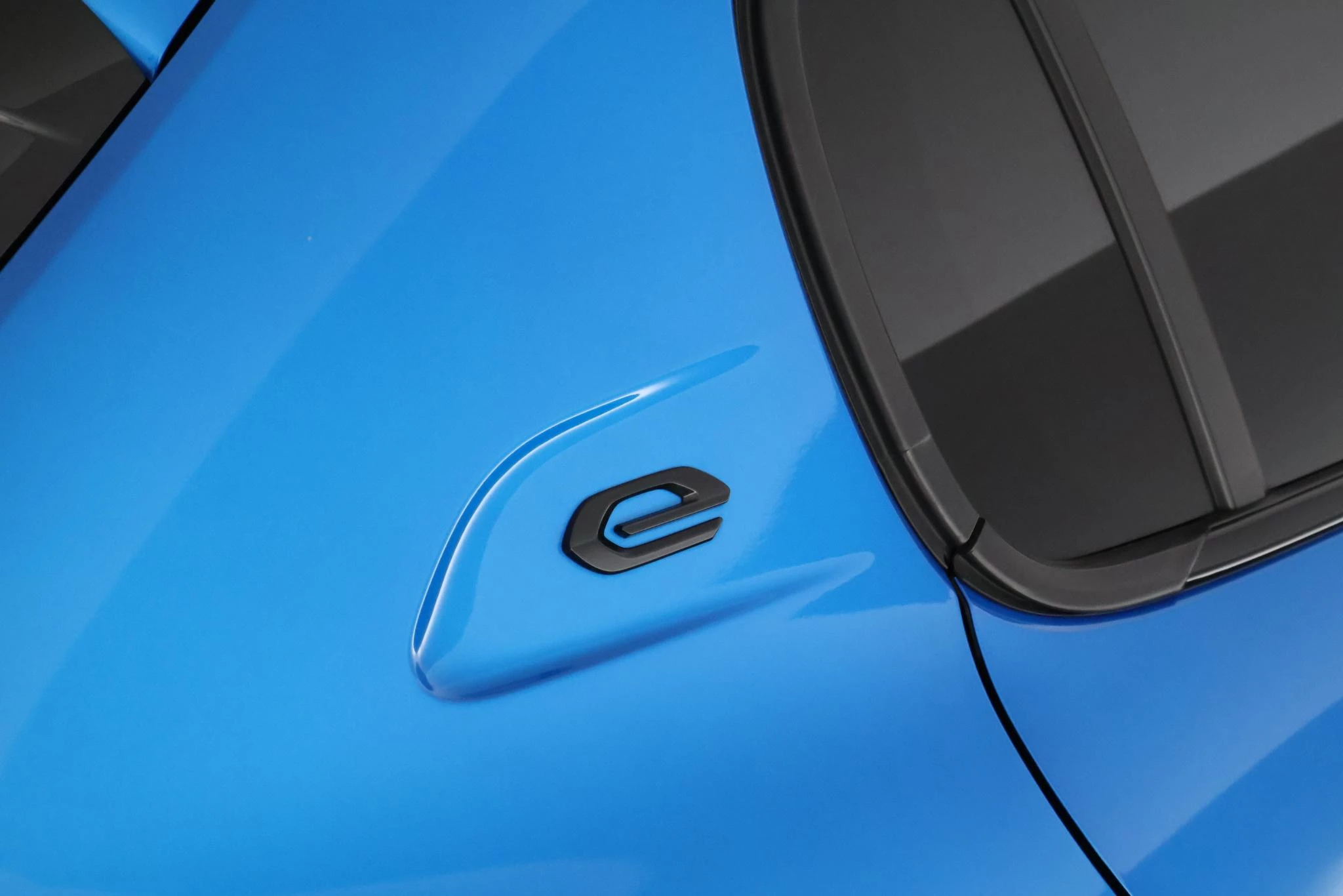 Hoofdafbeelding Peugeot e-208