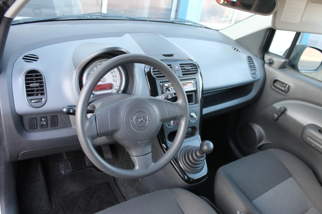 Hoofdafbeelding Opel Agila