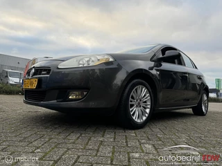 Hoofdafbeelding Fiat Bravo Fiat Bravo 1.4 T-Jet/APPLE CARPLAY/NAP/TREKHAAK/PARKSENSOR