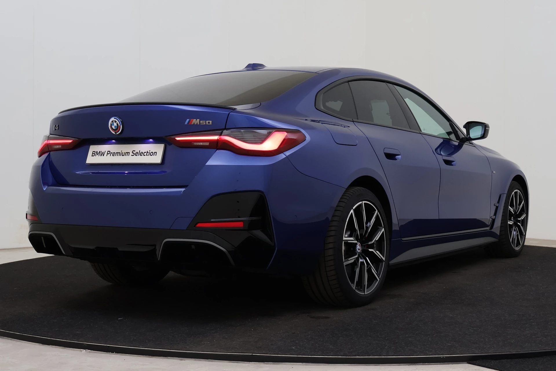 Hoofdafbeelding BMW i4