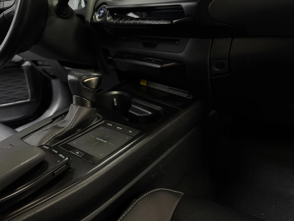 Hoofdafbeelding Lexus UX