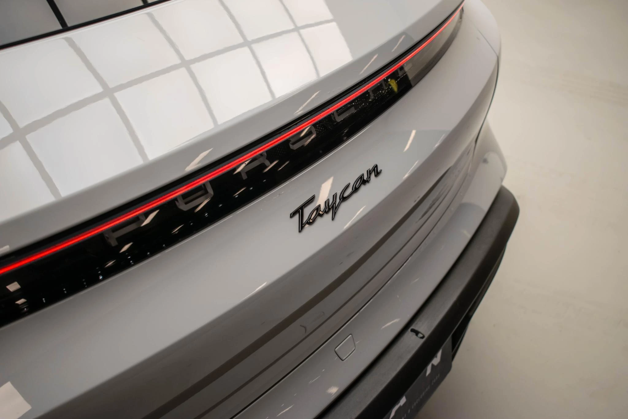 Hoofdafbeelding Porsche Taycan