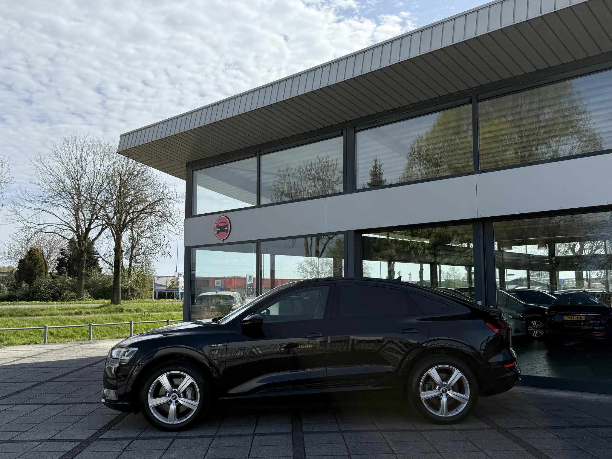 Hoofdafbeelding Audi e-tron