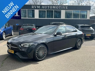 Mercedes-Benz C-klasse 300 AMG Line VAN: 43.900,- VOOR: 39.877,- UW LENTEVOORDEEL: 4.023,- | MEGA COMPLEET!! | RIJKLAARPIJS incl. 12mnd BOVAG