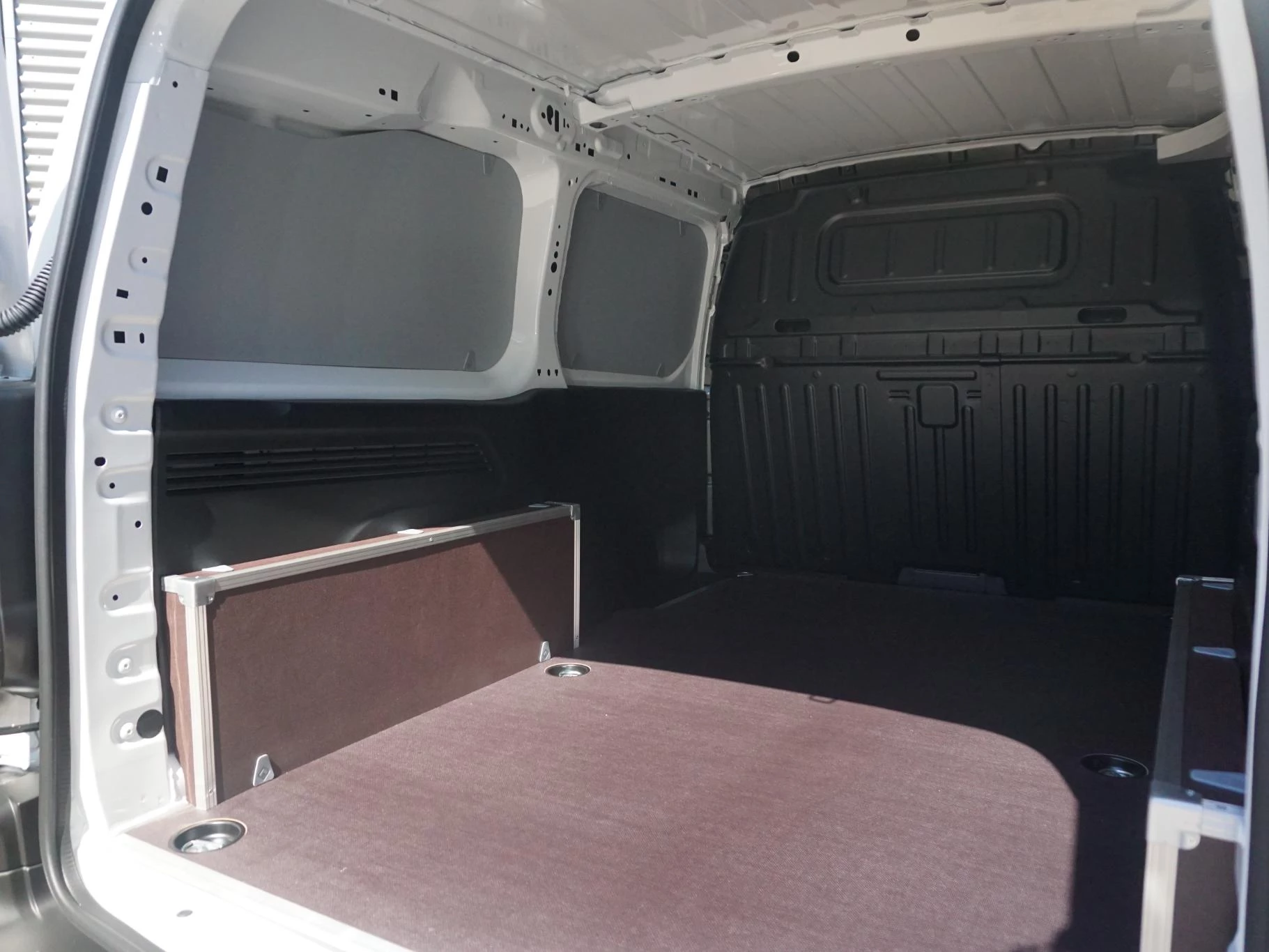 Hoofdafbeelding Peugeot e-Partner