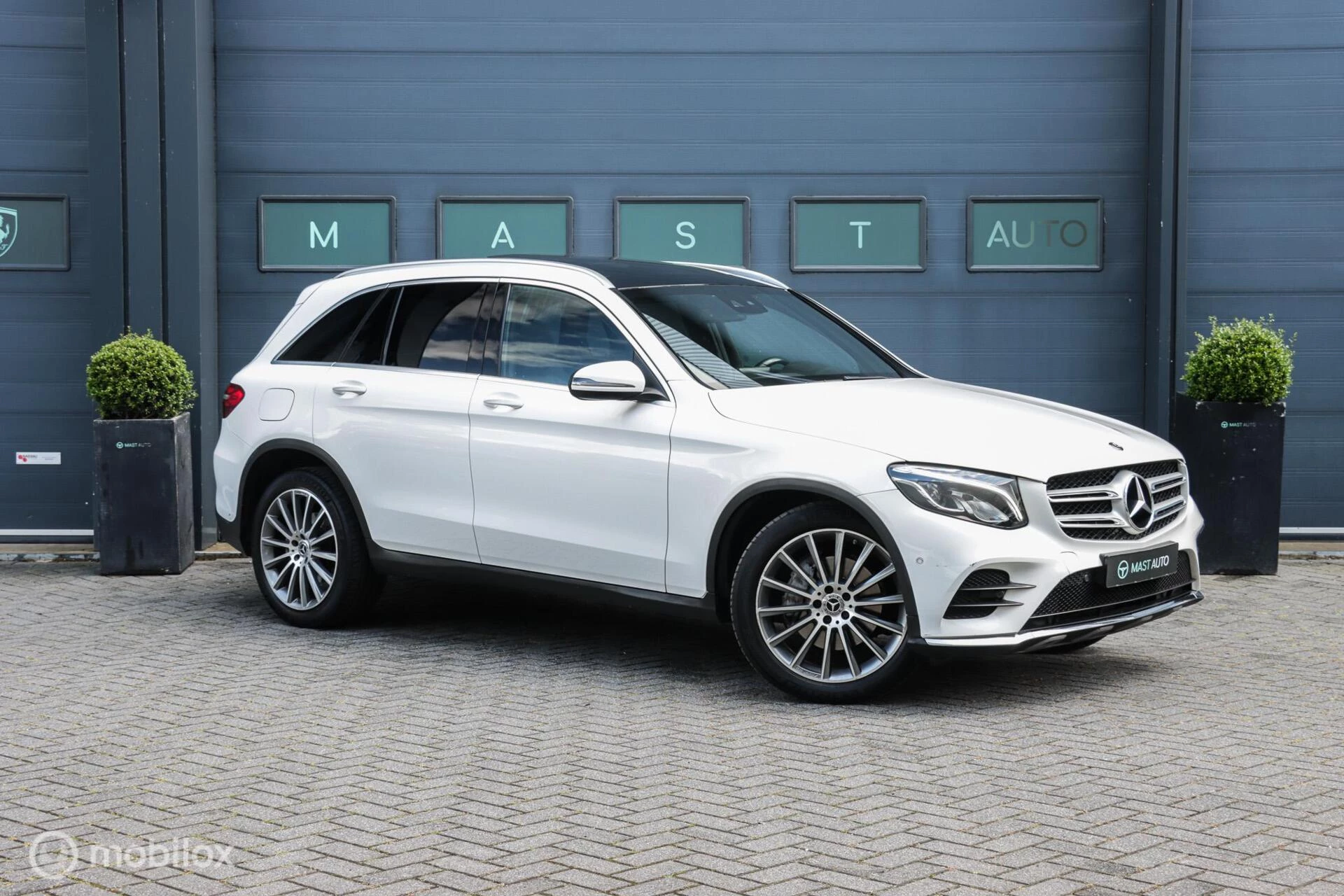 Hoofdafbeelding Mercedes-Benz GLC
