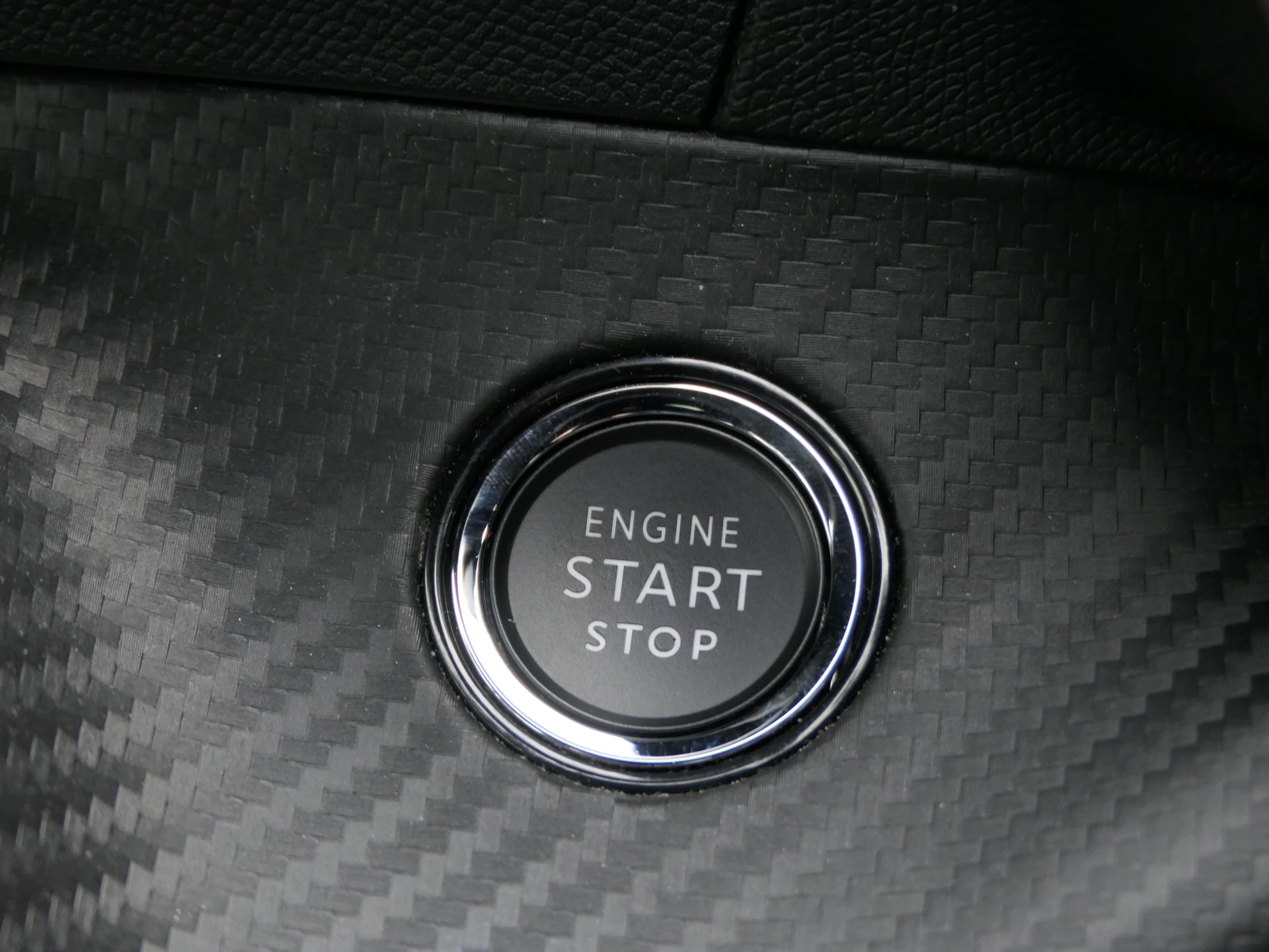 Hoofdafbeelding Peugeot e-2008