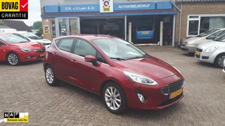 Hoofdafbeelding Ford Fiesta Ford Fiesta 1.0 Ecoboost Titanium CLIMA/CRUISE/RADIO DAB/NAVI/PDC+CAMERA/LMV/ENZ