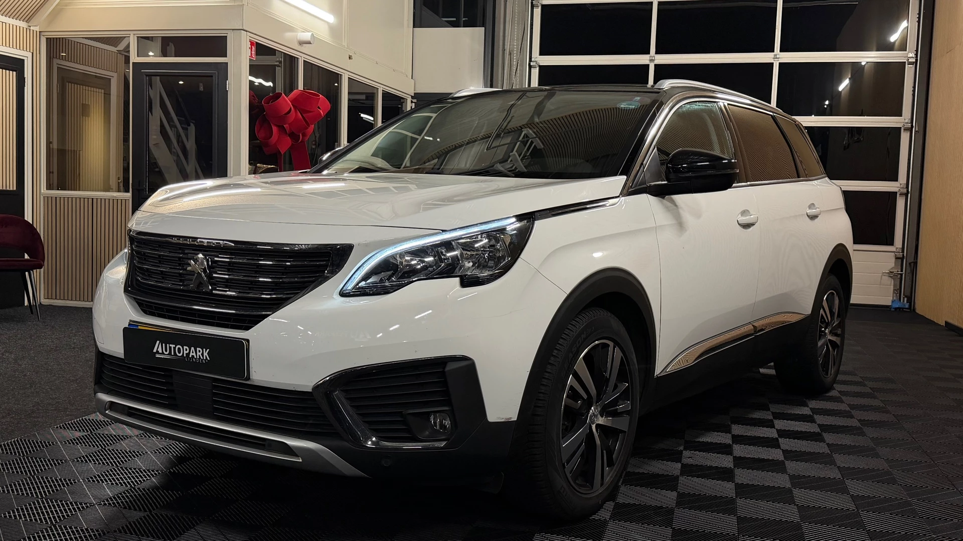 Hoofdafbeelding Peugeot 5008