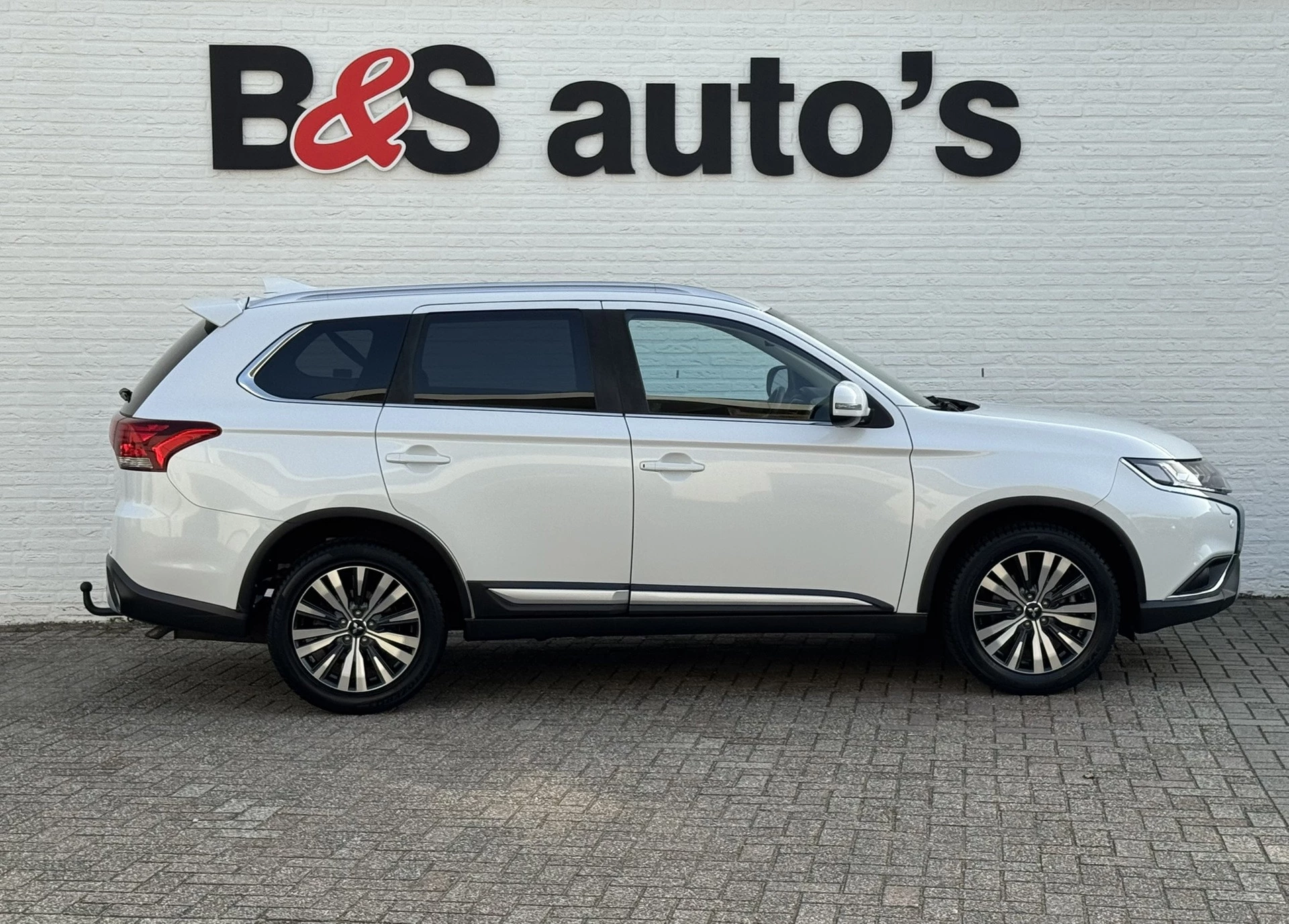 Hoofdafbeelding Mitsubishi Outlander