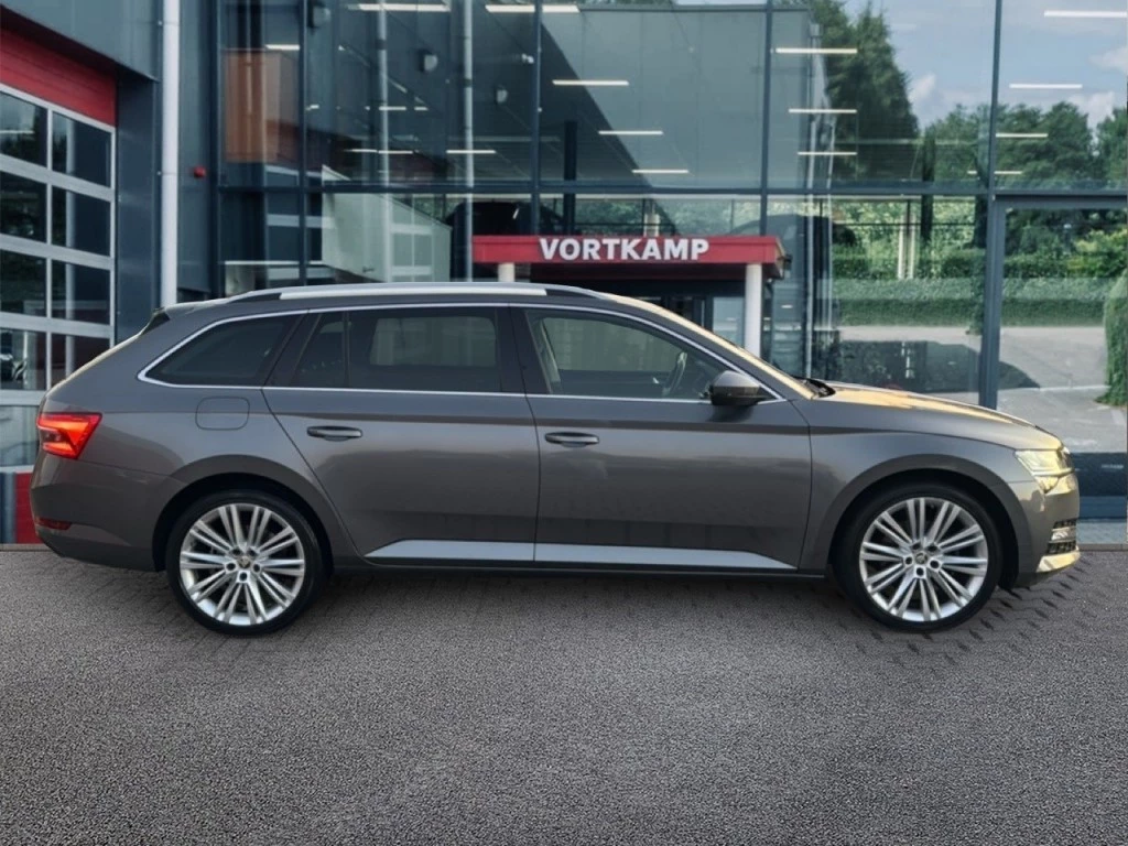 Hoofdafbeelding Škoda Superb