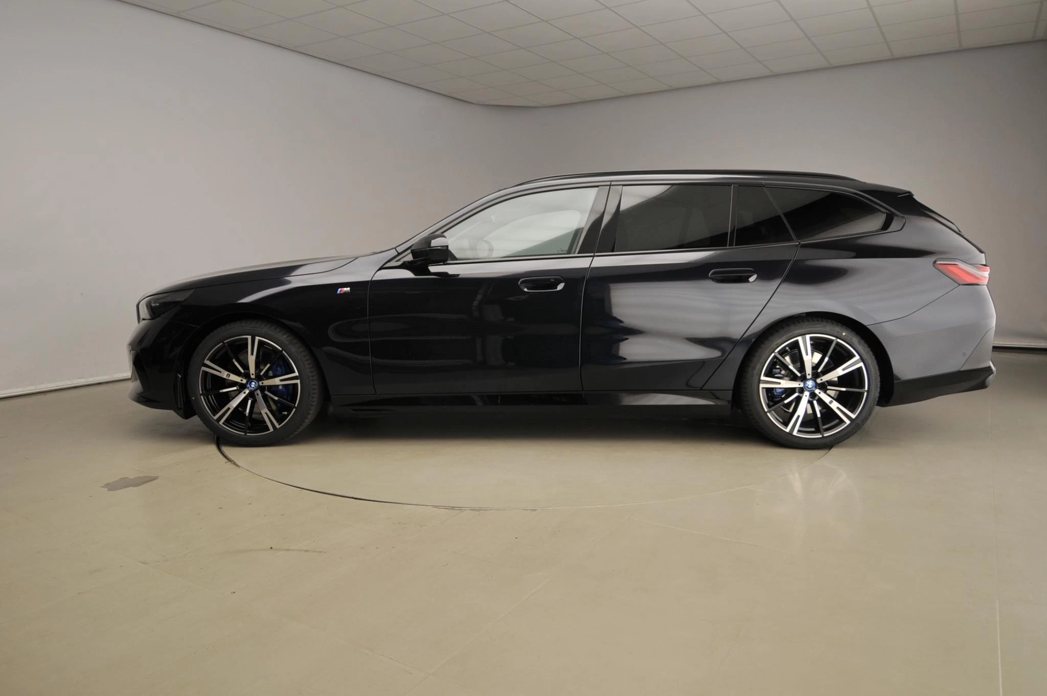 Hoofdafbeelding BMW i5