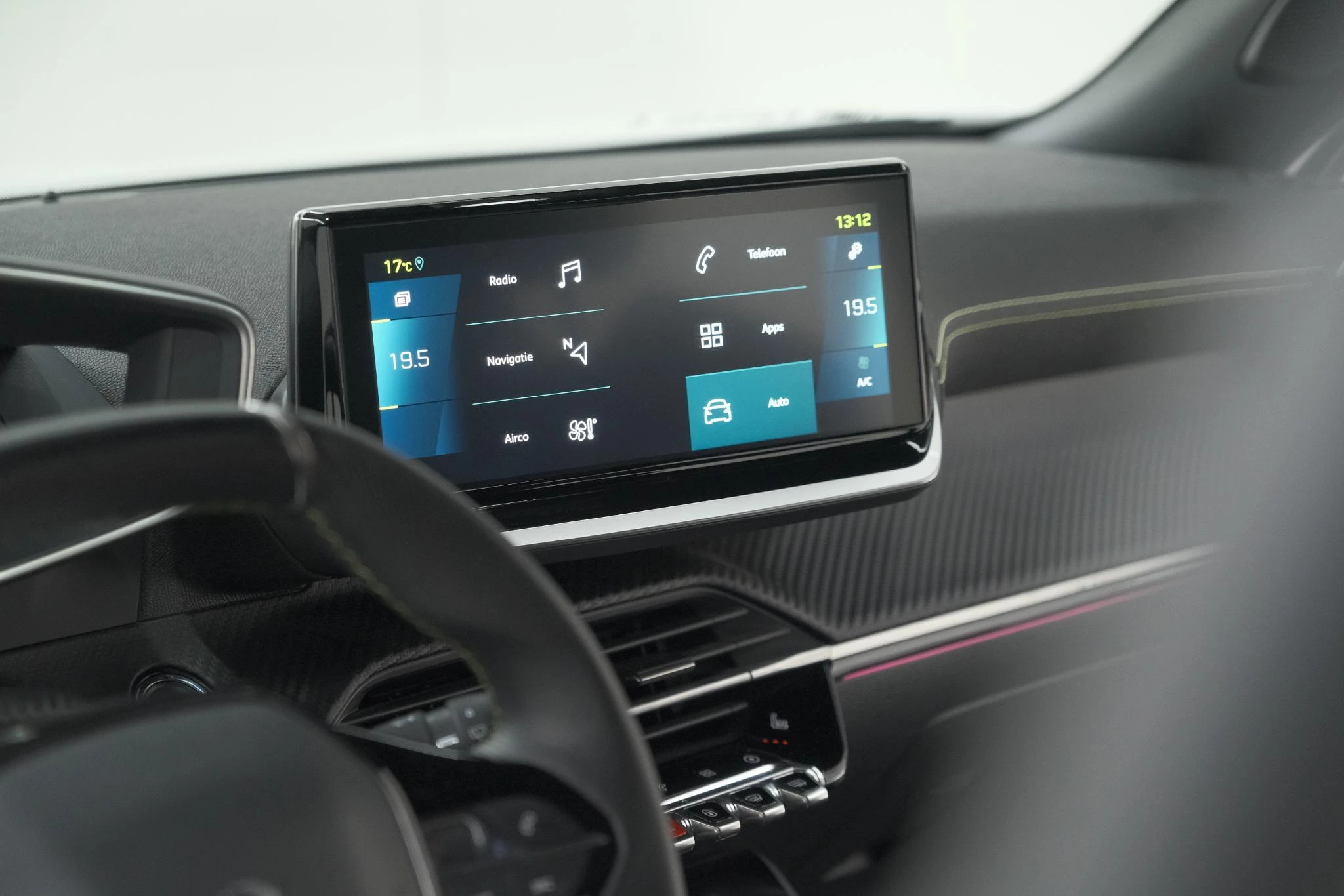 Hoofdafbeelding Peugeot e-2008