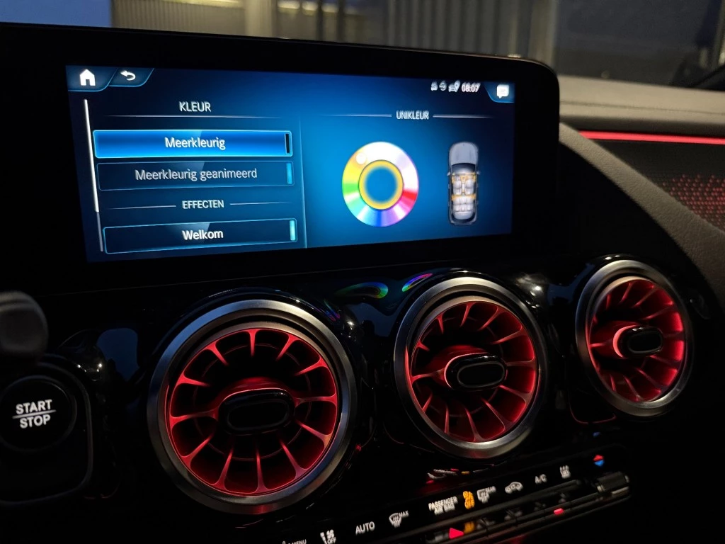 Hoofdafbeelding Mercedes-Benz EQA