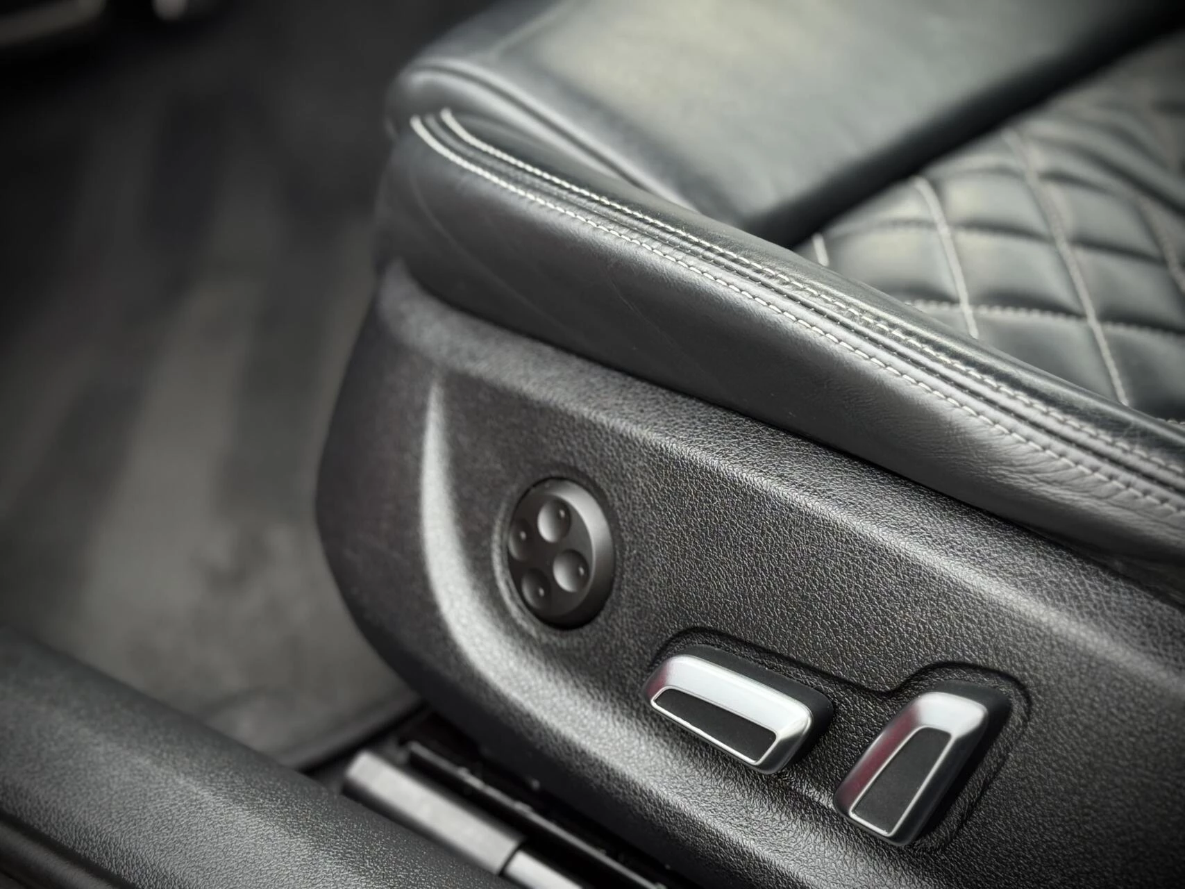 Hoofdafbeelding Audi S6