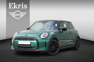 Mini 3-deurs Cooper | Classic + Camden Go Edition + Stoelverwarming + Achteruitrijcamera + Apple Carplay + Driving Assistant + 17'' LMV