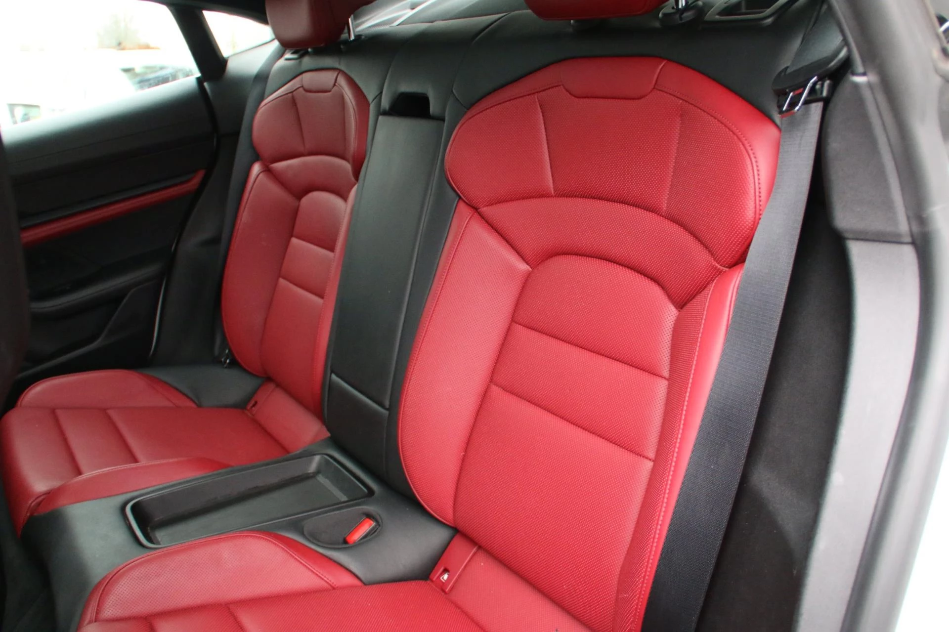 Hoofdafbeelding Porsche Taycan