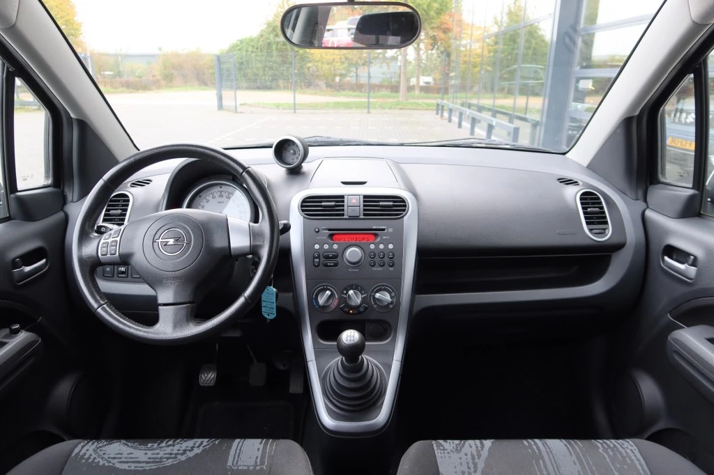 Hoofdafbeelding Opel Agila