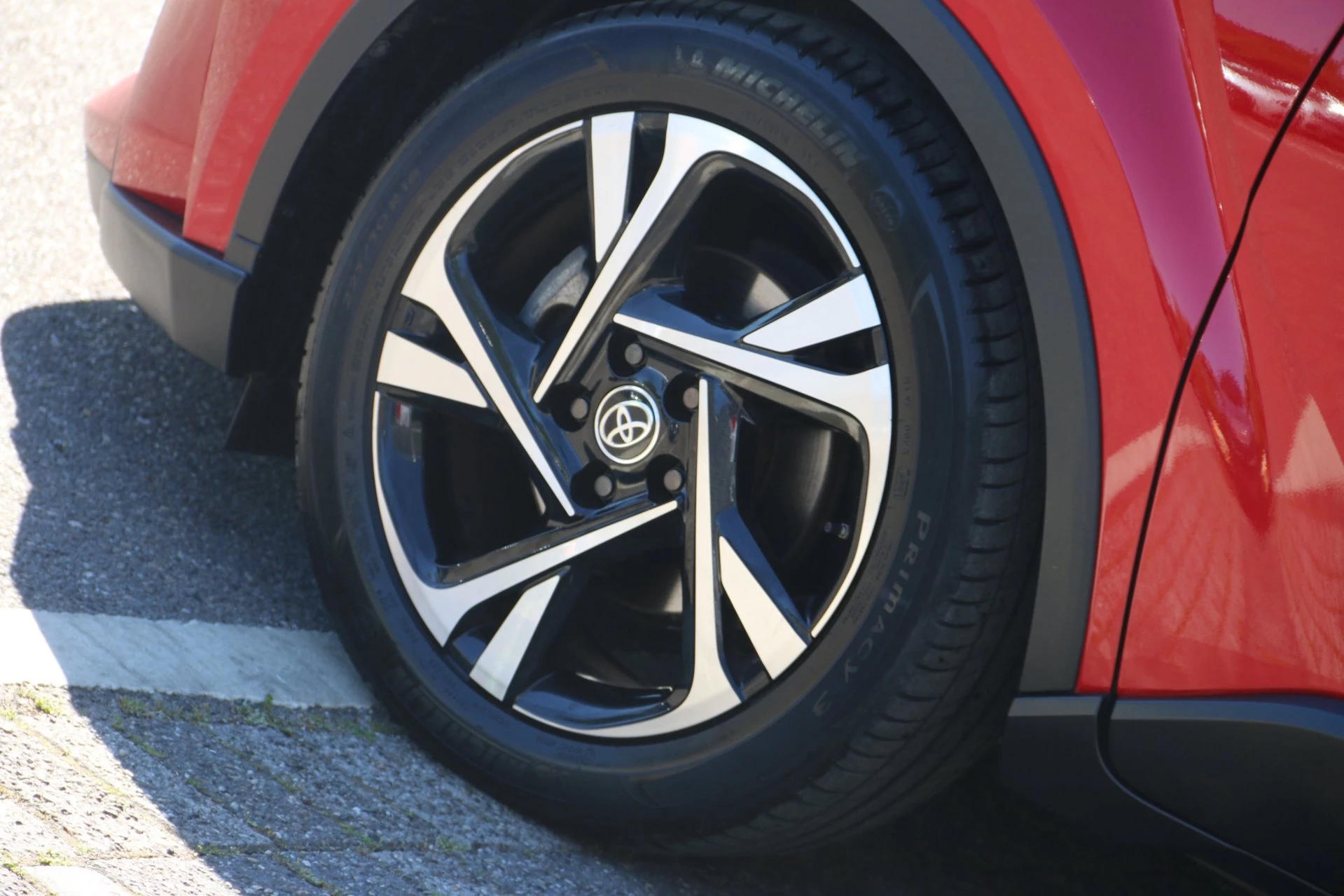 Hoofdafbeelding Toyota C-HR