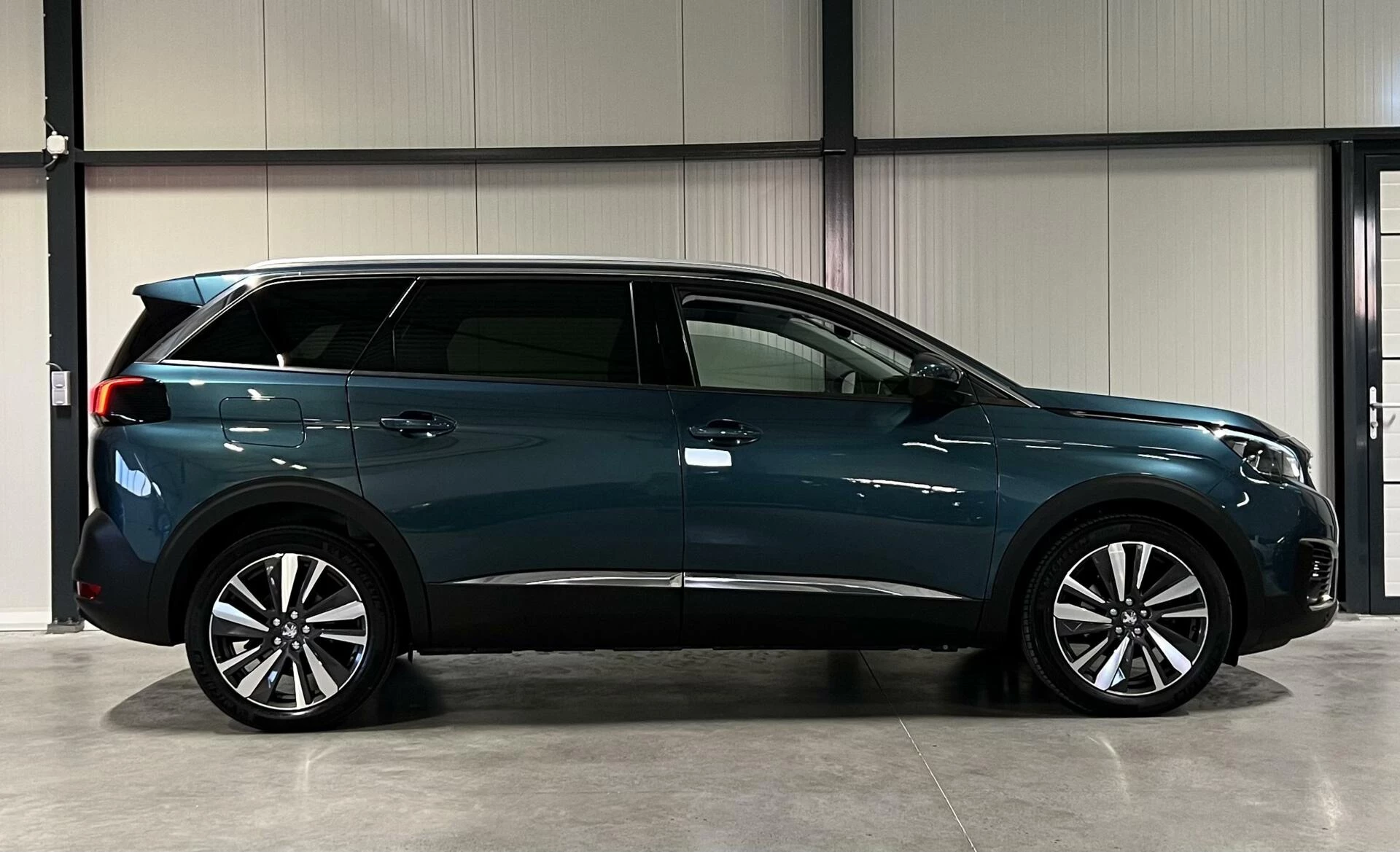 Hoofdafbeelding Peugeot 5008
