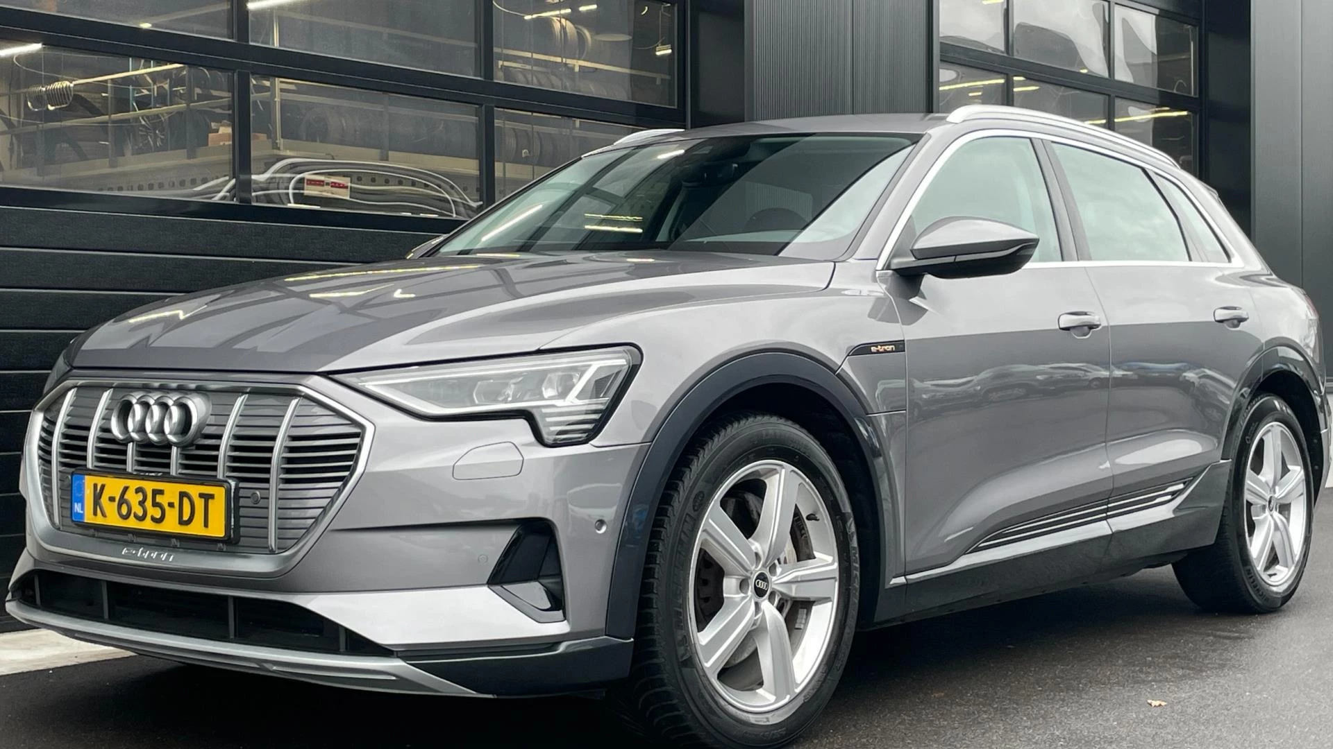 Hoofdafbeelding Audi e-tron