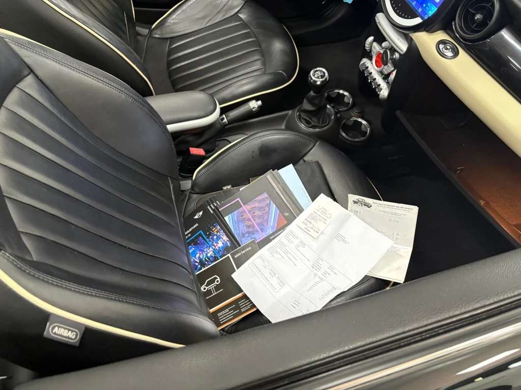 Hoofdafbeelding MINI Cabrio