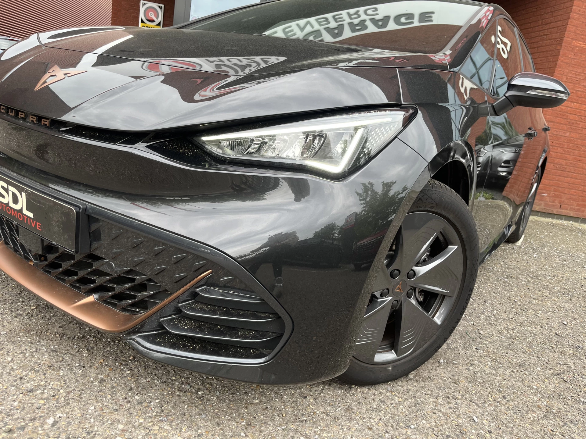 Hoofdafbeelding CUPRA Born