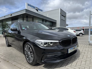 BMW 5 Serie 520i Sportline Trekhaak | adapt.cruise | LED | Stoelverwarming