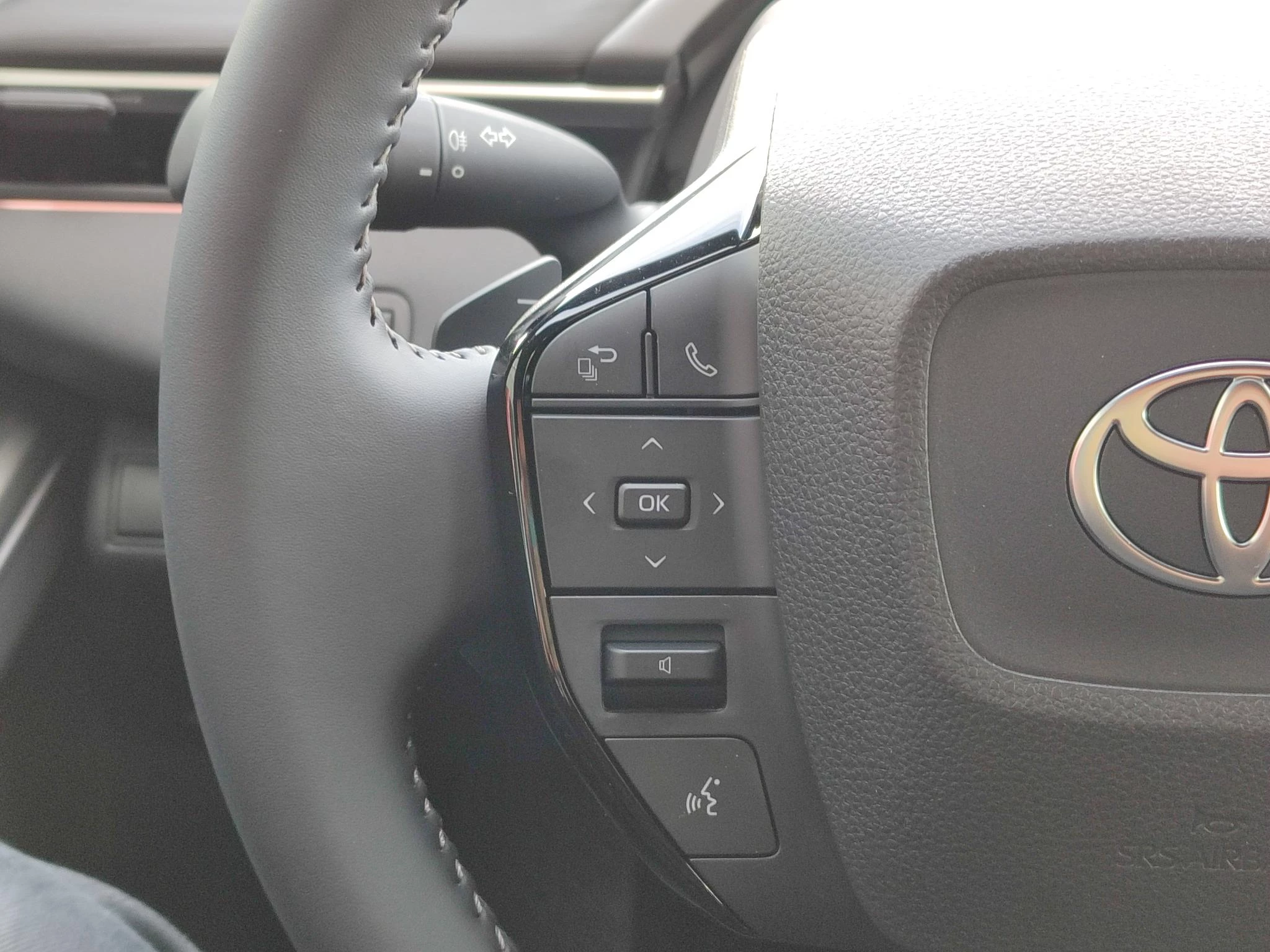 Hoofdafbeelding Toyota C-HR+