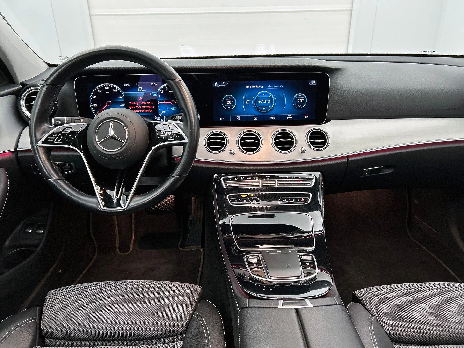 Hoofdafbeelding Mercedes-Benz E-Klasse