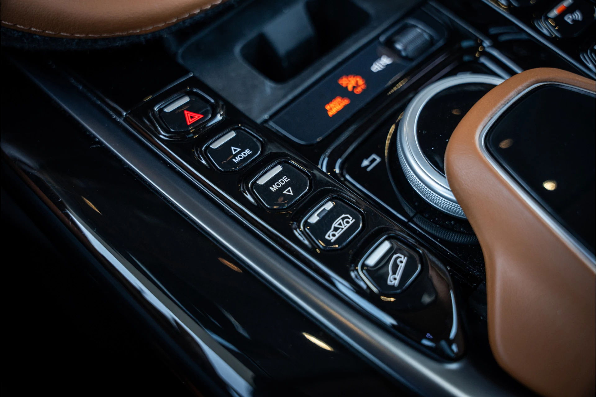 Hoofdafbeelding Aston Martin DBX