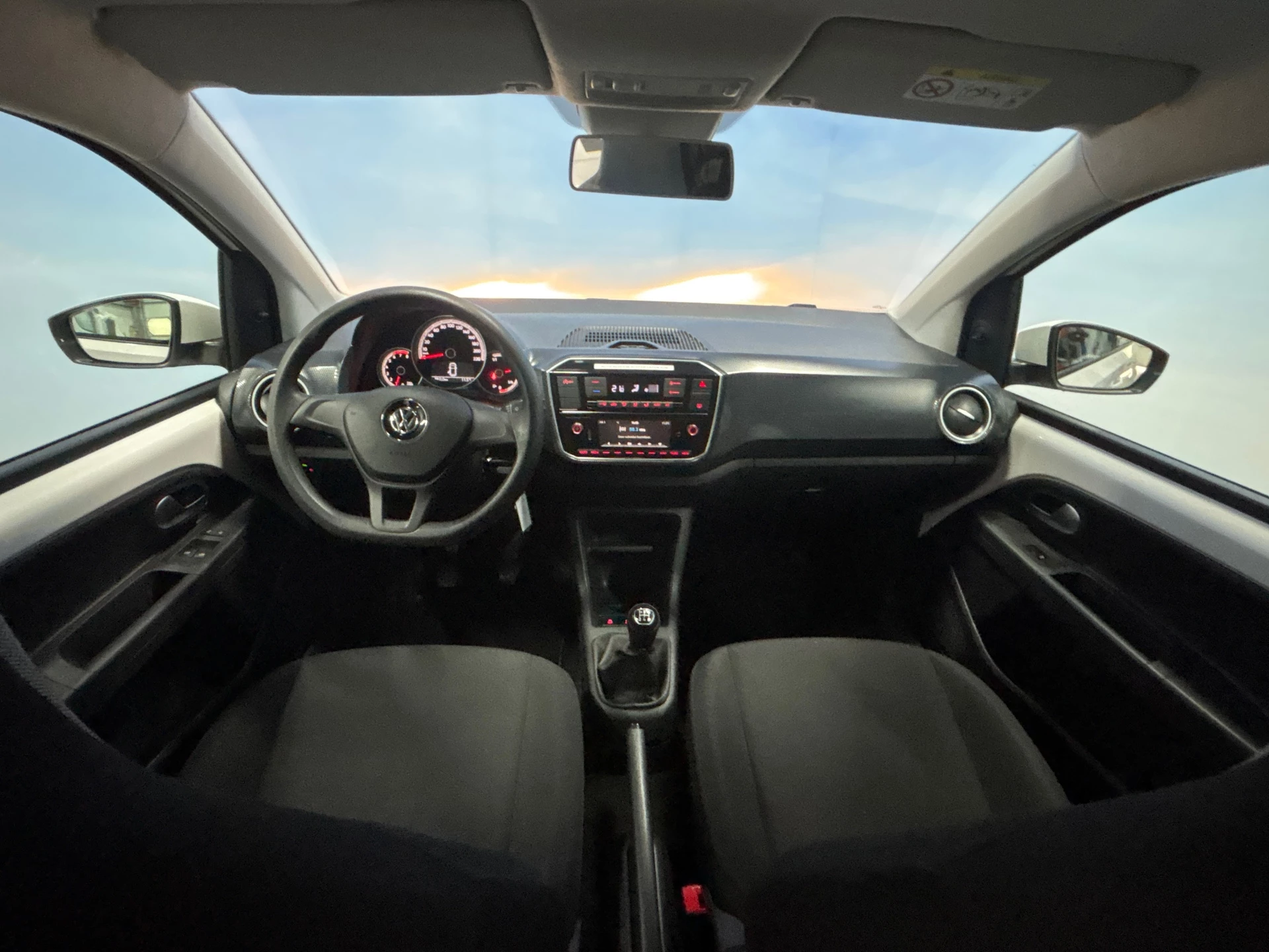 Hoofdafbeelding Volkswagen up!